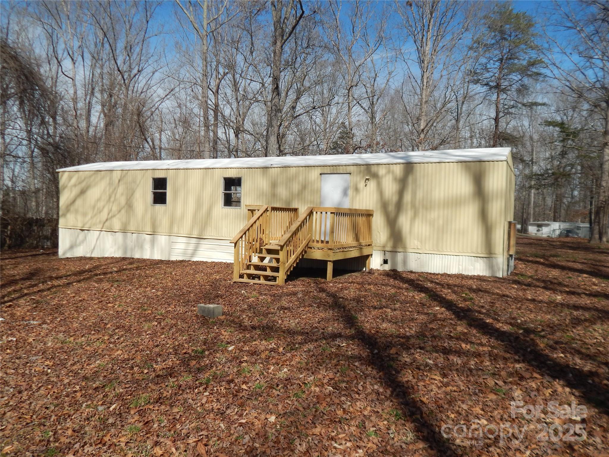 335 Lake Landing Drive Property Photo
