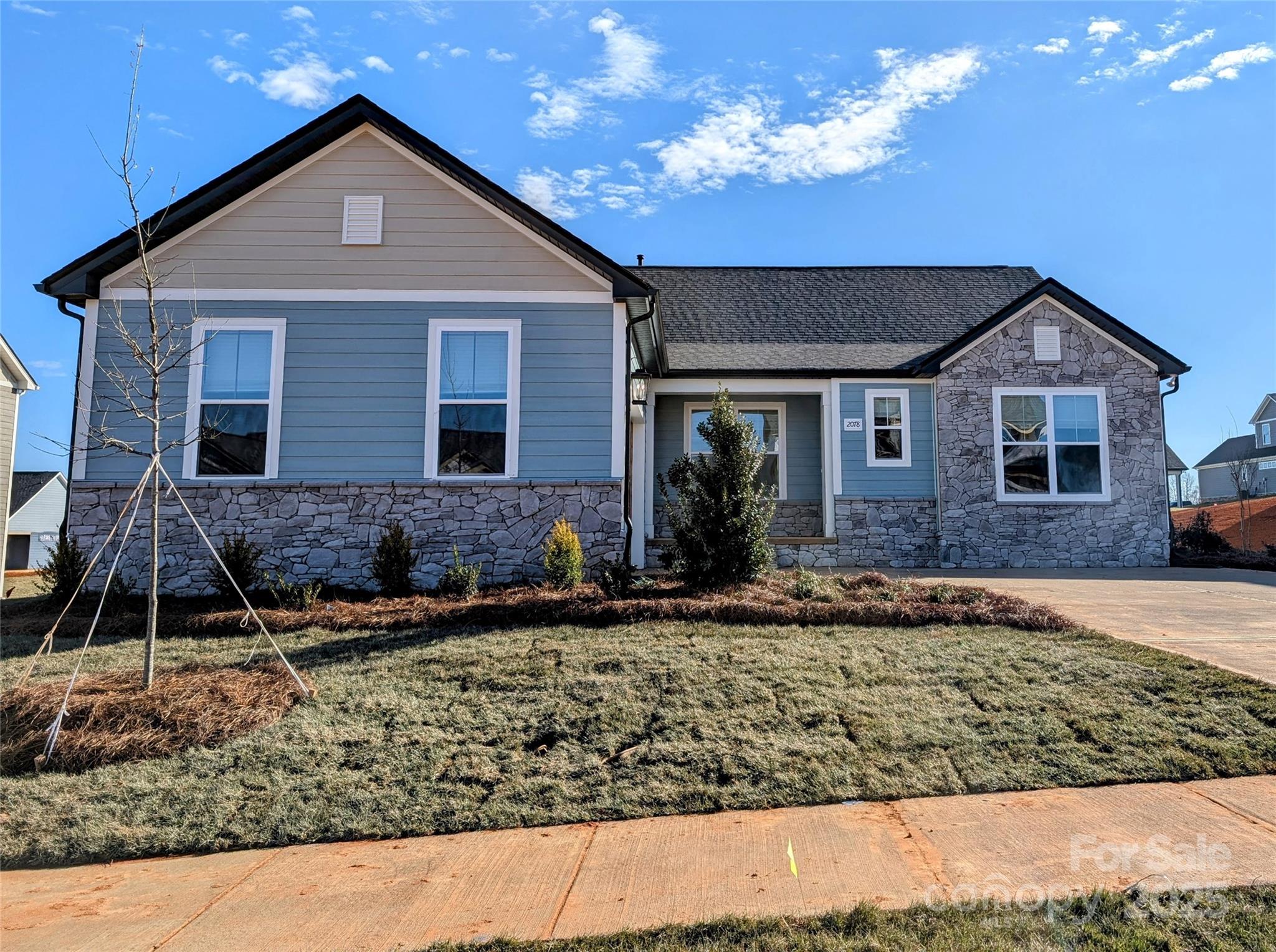 2078 Fordhill Street Property Photo