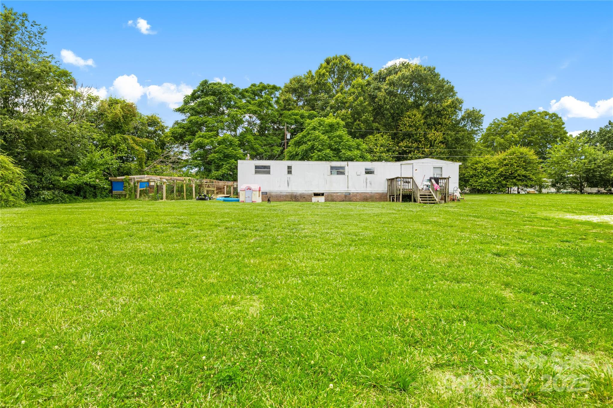 116 & 118 Webb Road Property Photo 12