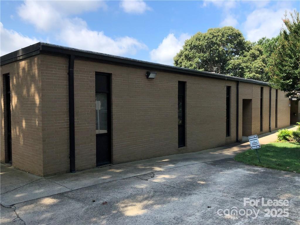 352 2nd Street Property Photo 1