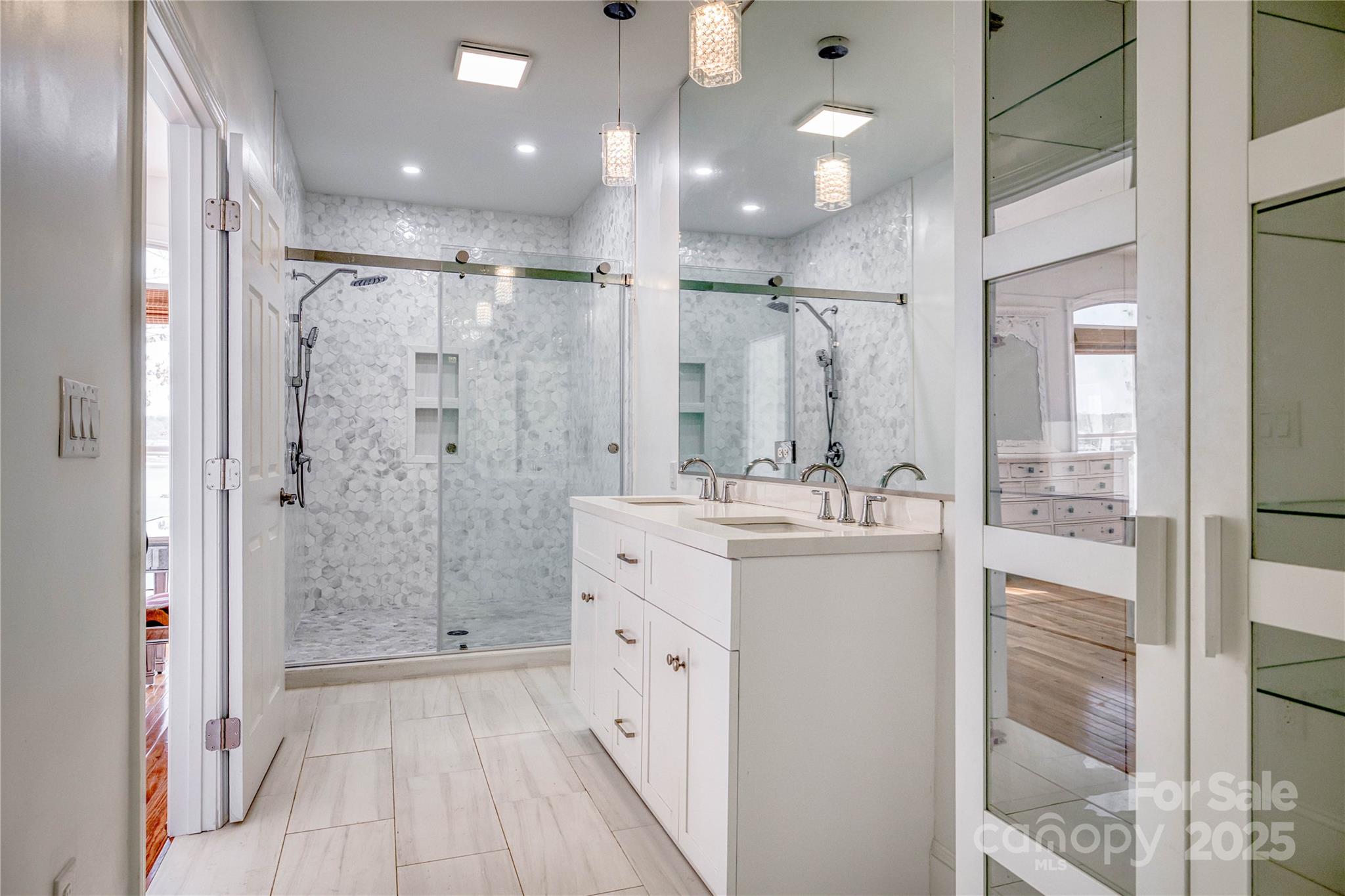 4164 54th Avenue Property Photo 17