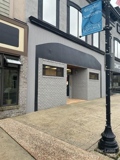 213 W Main Avenue Property Photo 1