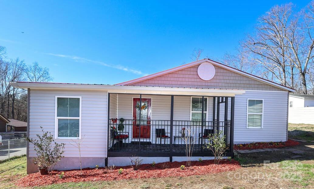423 Lanier Avenue Property Photo