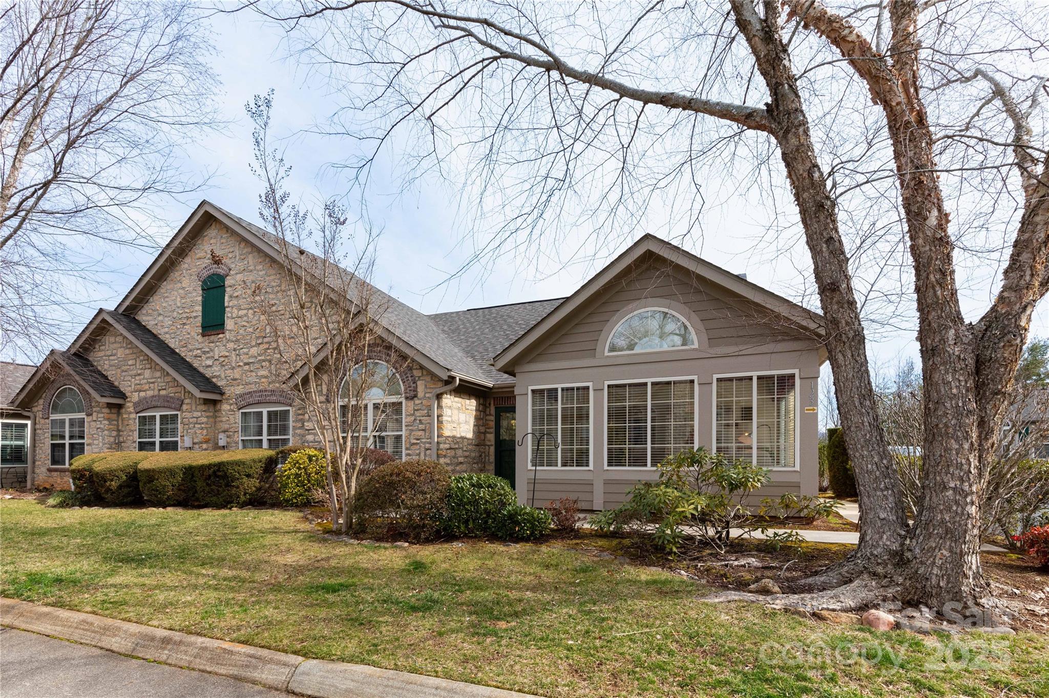 121 Outlook Circle Property Photo