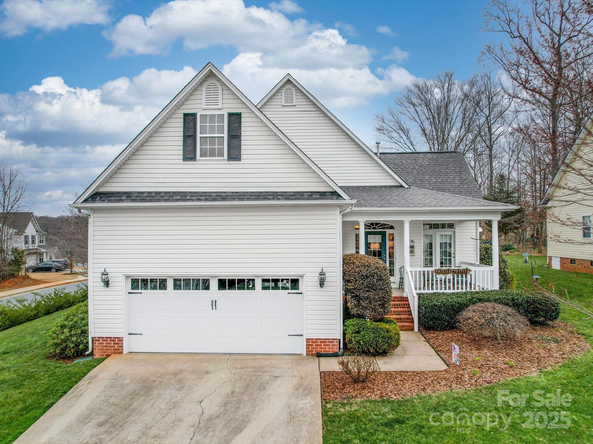 4032 River Falls Drive Property Photo