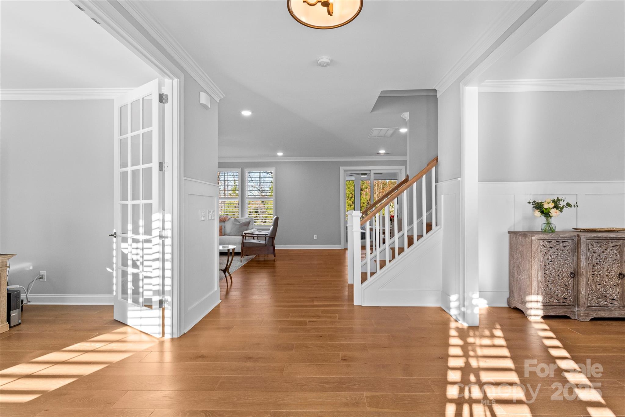1801 Pin Oak Court Property Photo 6