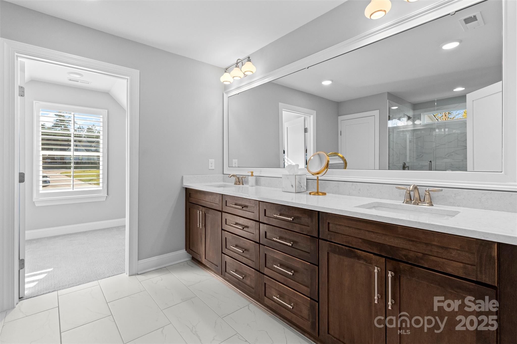 1801 Pin Oak Court Property Photo 18