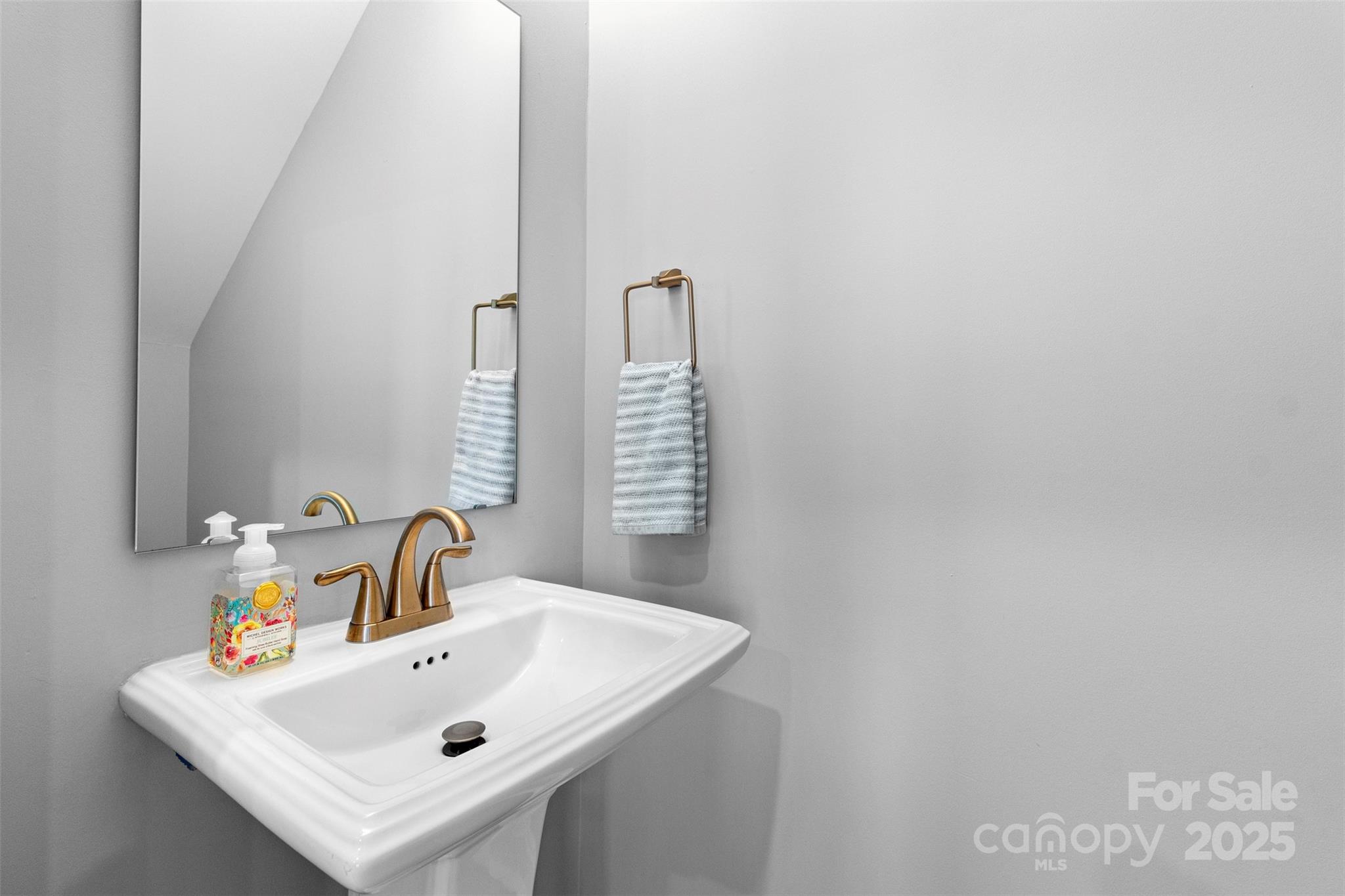 1801 Pin Oak Court Property Photo 32