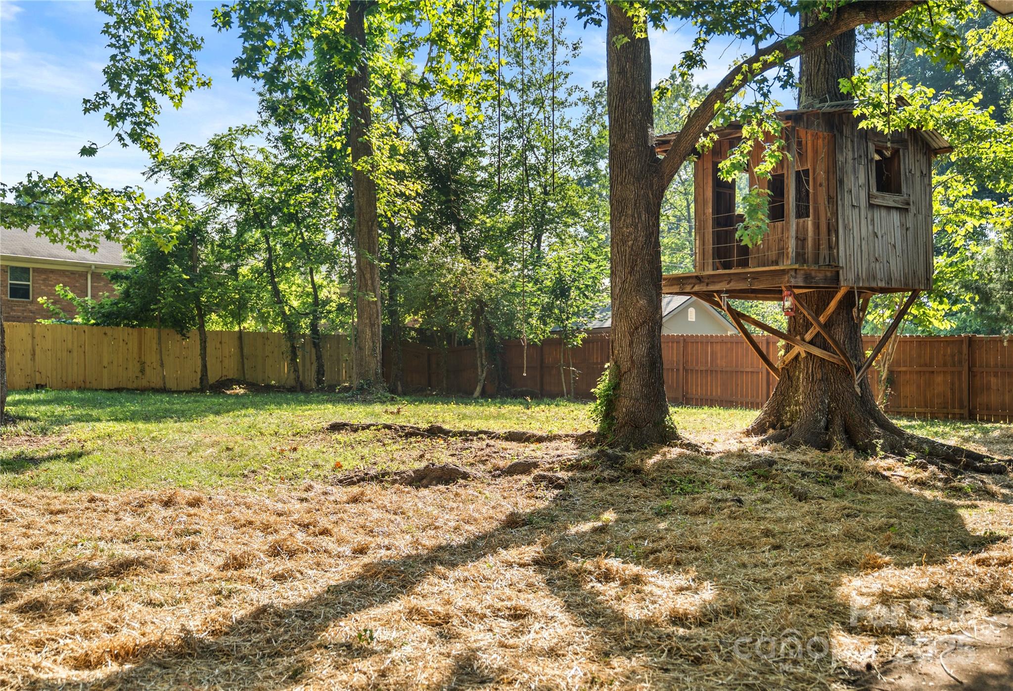 5825 Ruth Drive Property Photo 32