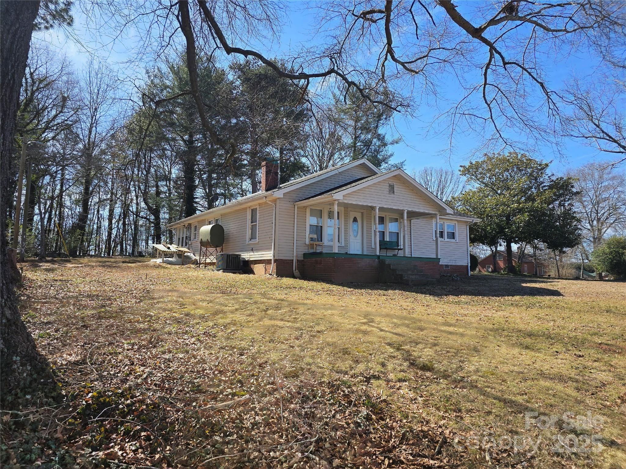 8266 Mount Harmony Road Property Photo