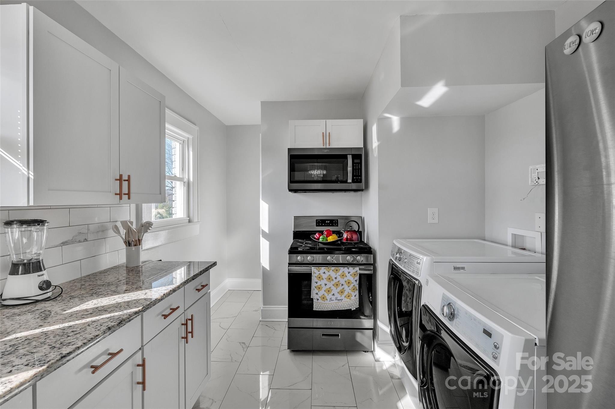 203 E 22nd Street Property Photo 15