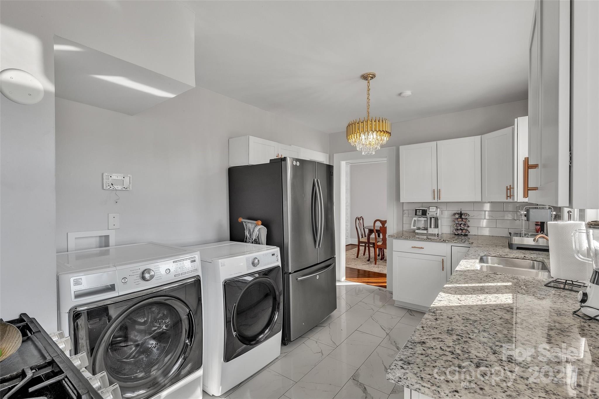 203 E 22nd Street Property Photo 16