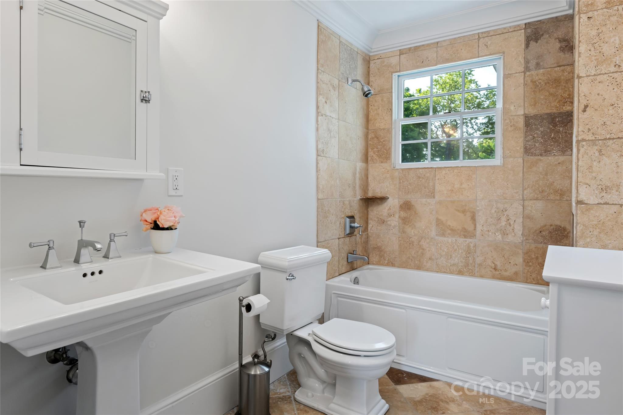 1 Evelyn Place Property Photo 25