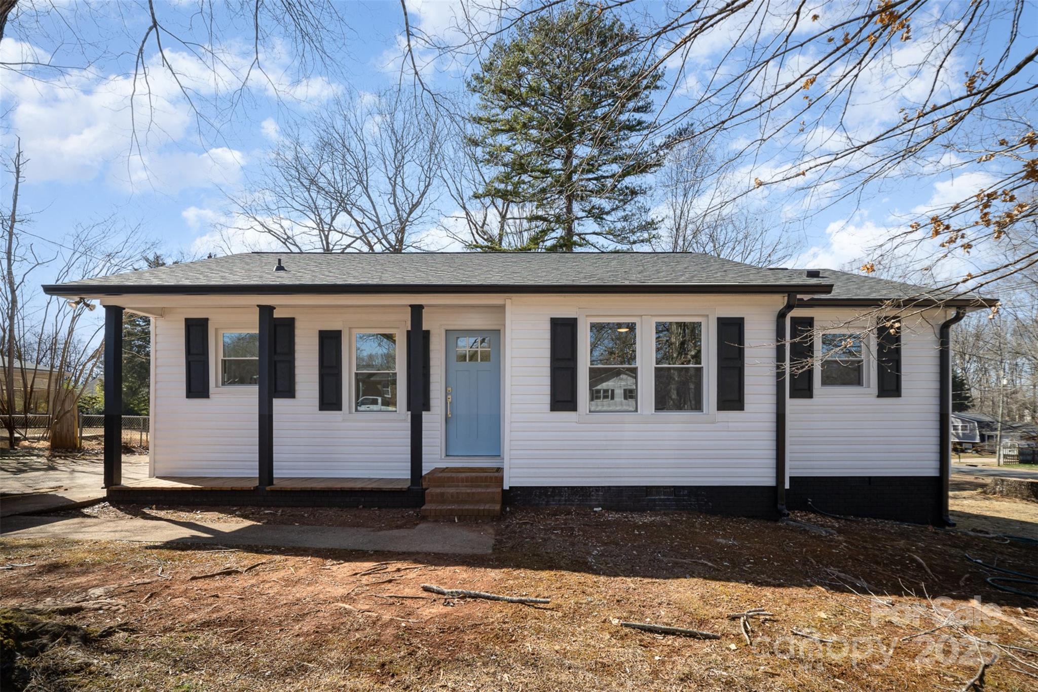 523 Hickory Nut Lane Property Photo