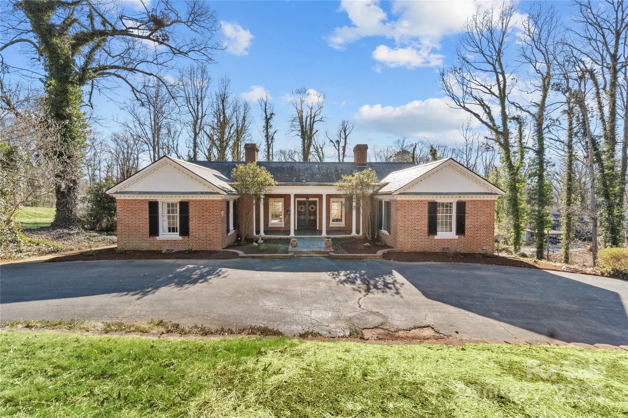 107 Hillside Lane Property Photo