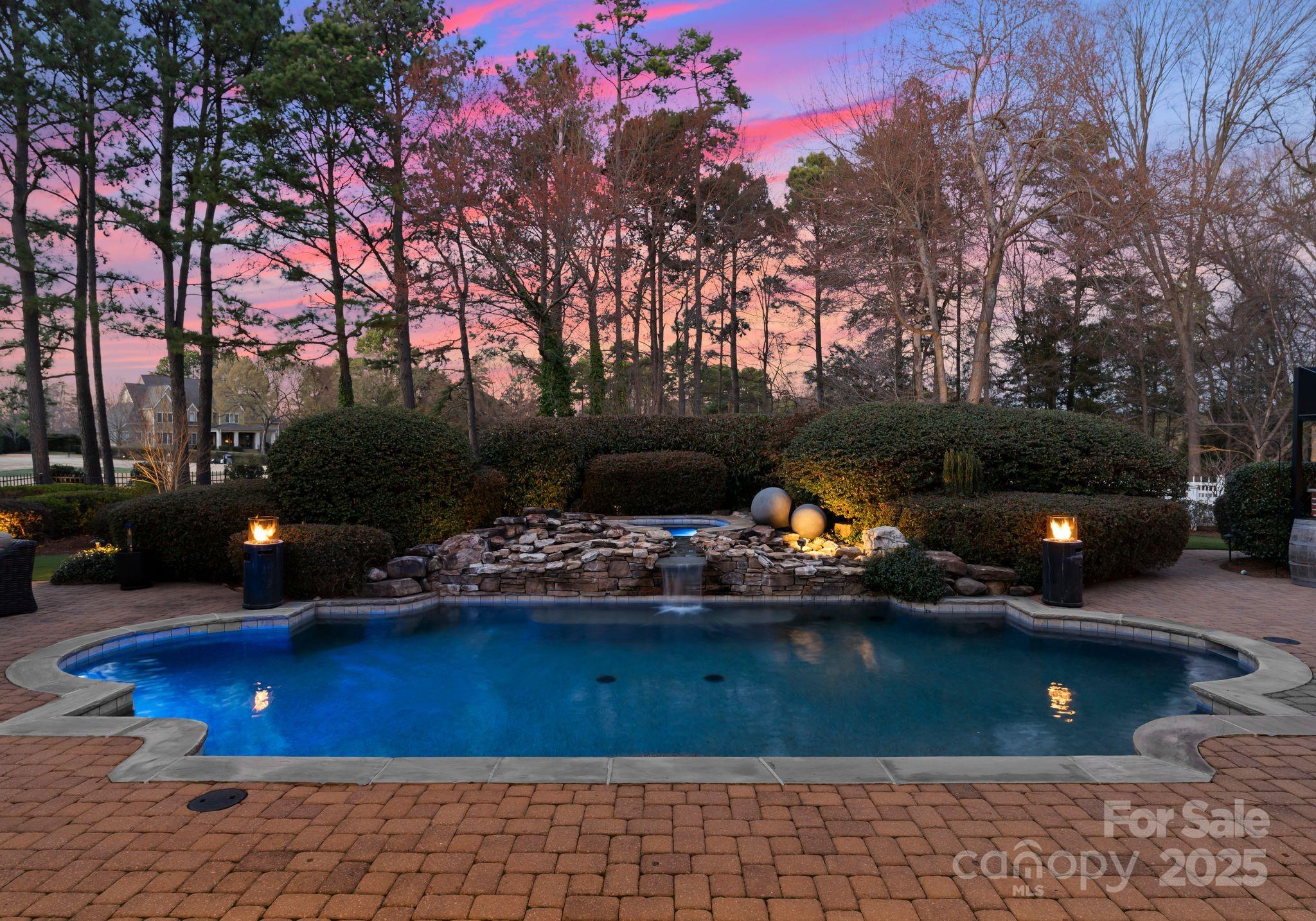 131 The Point Drive Property Photo 36