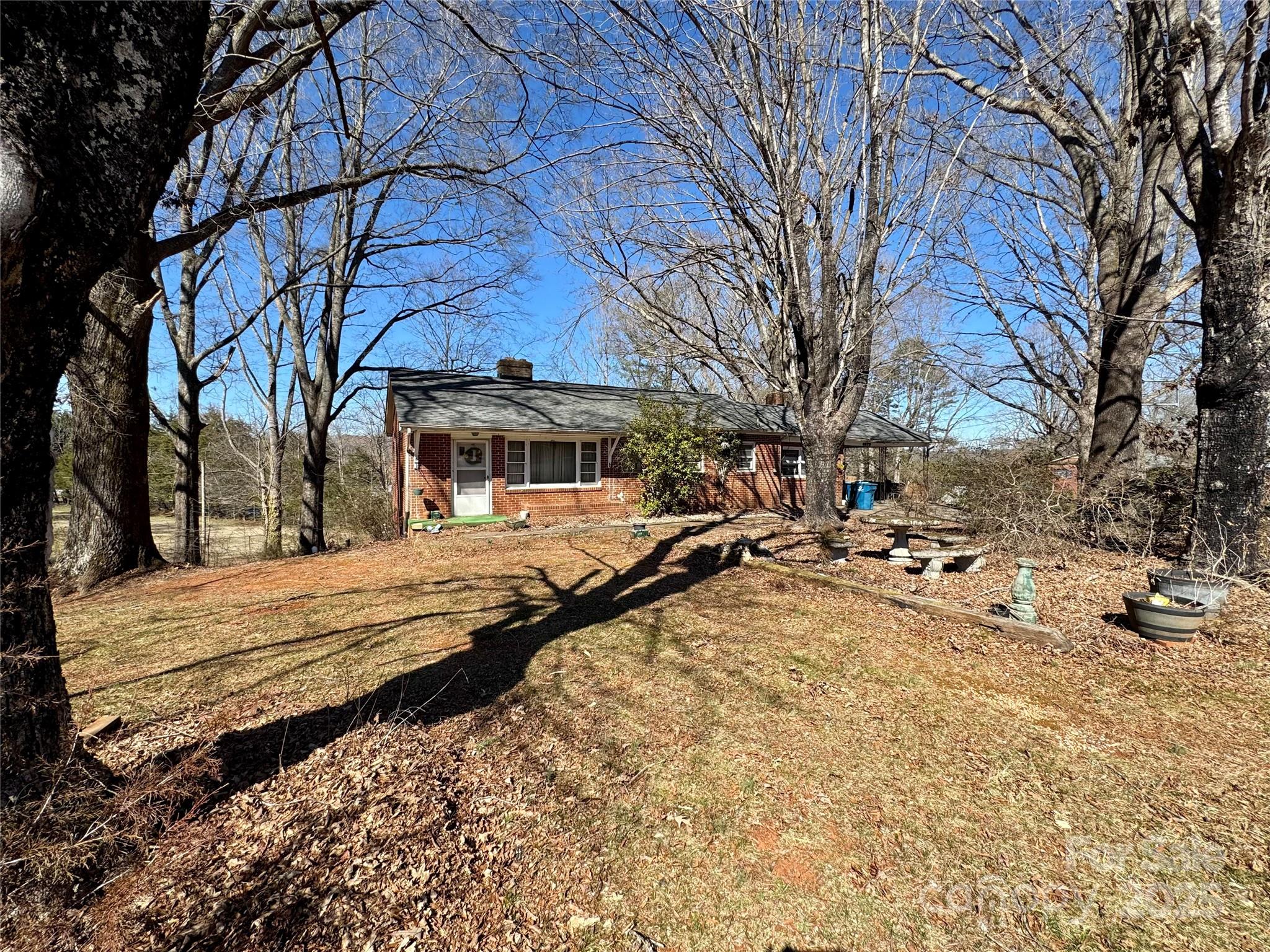 4073 Lee Cline Road Property Photo 2