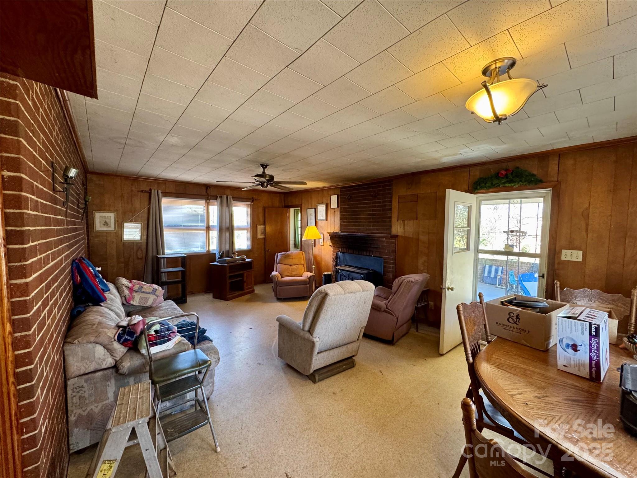 4073 Lee Cline Road Property Photo 4