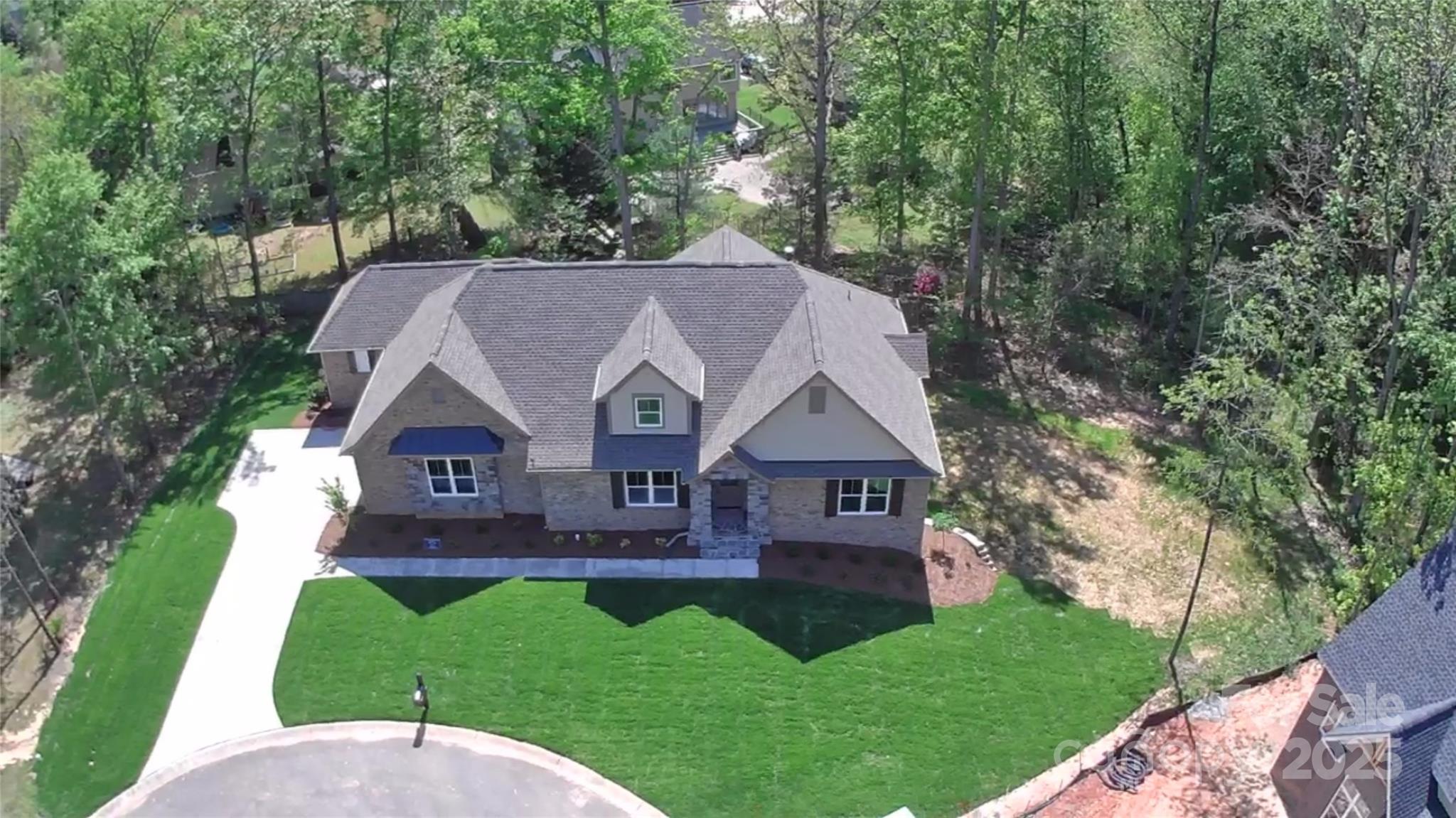 2069 Landry Lane 233 Property Photo 3