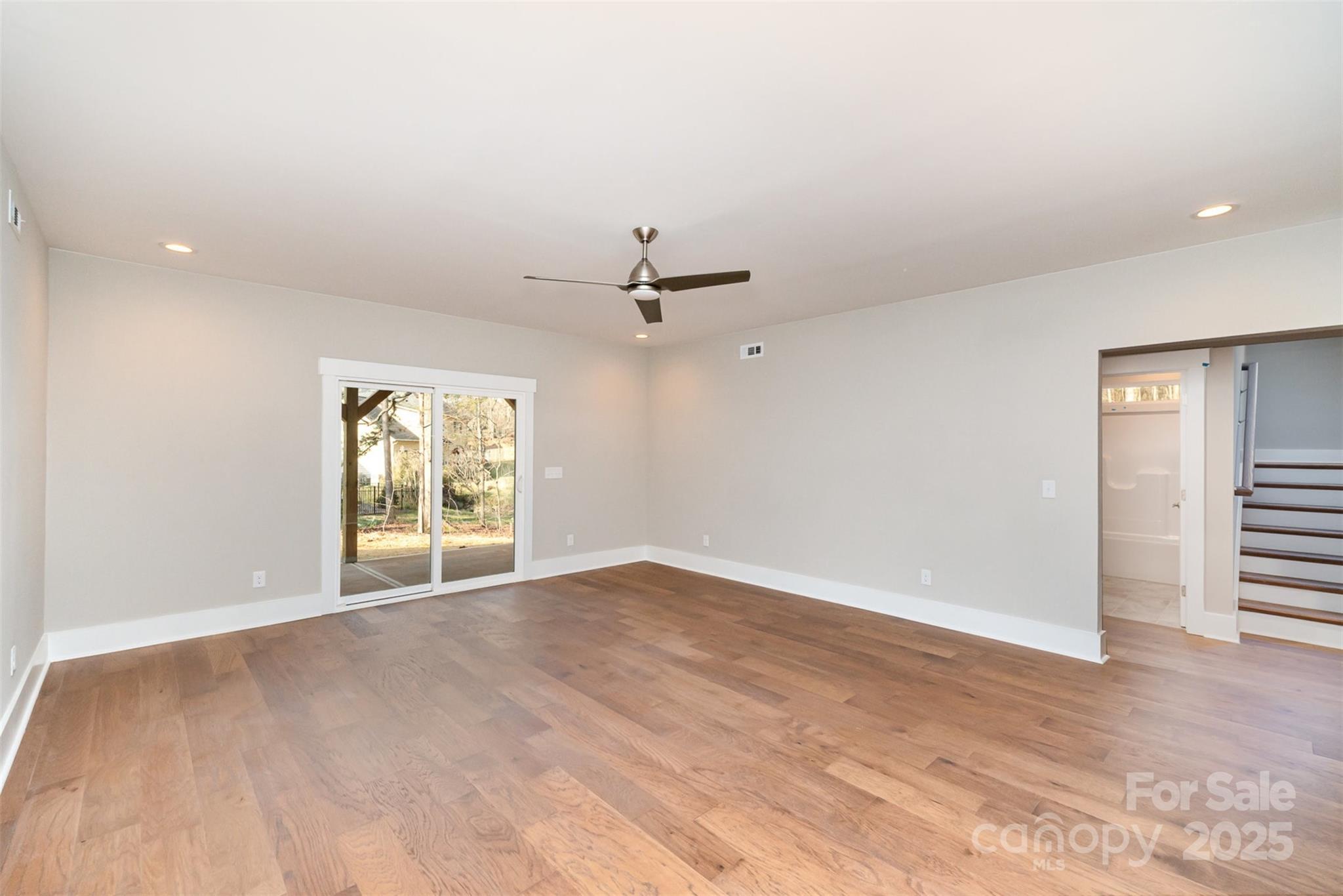 2069 Landry Lane 233 Property Photo 34