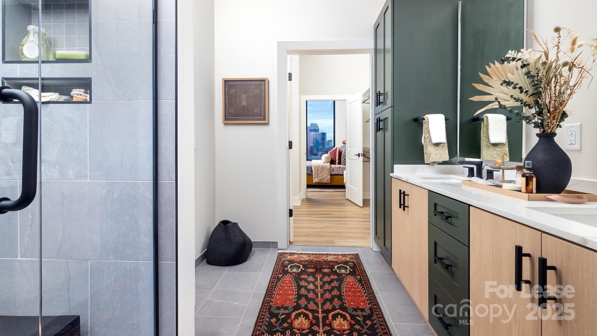 124 E Kingston Avenue C1-b Property Photo 32