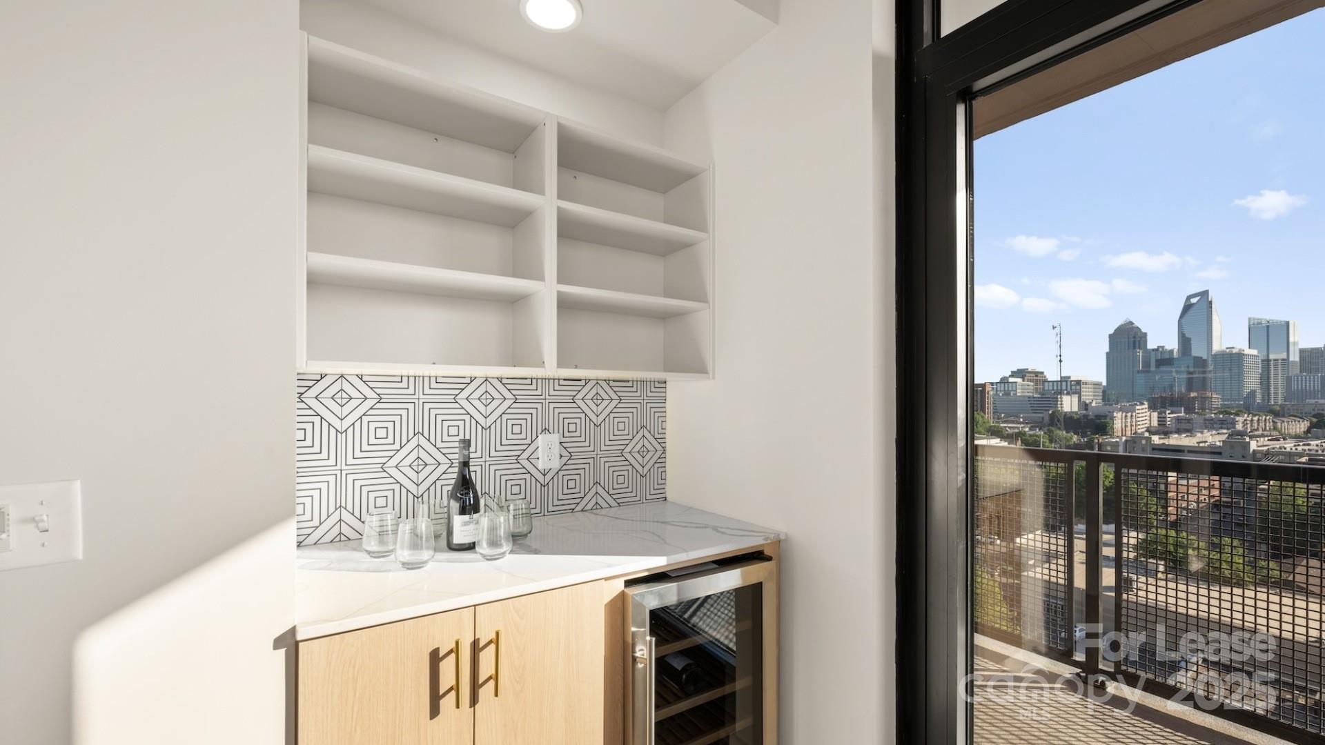 124 E Kingston Avenue C1-b Property Photo 37