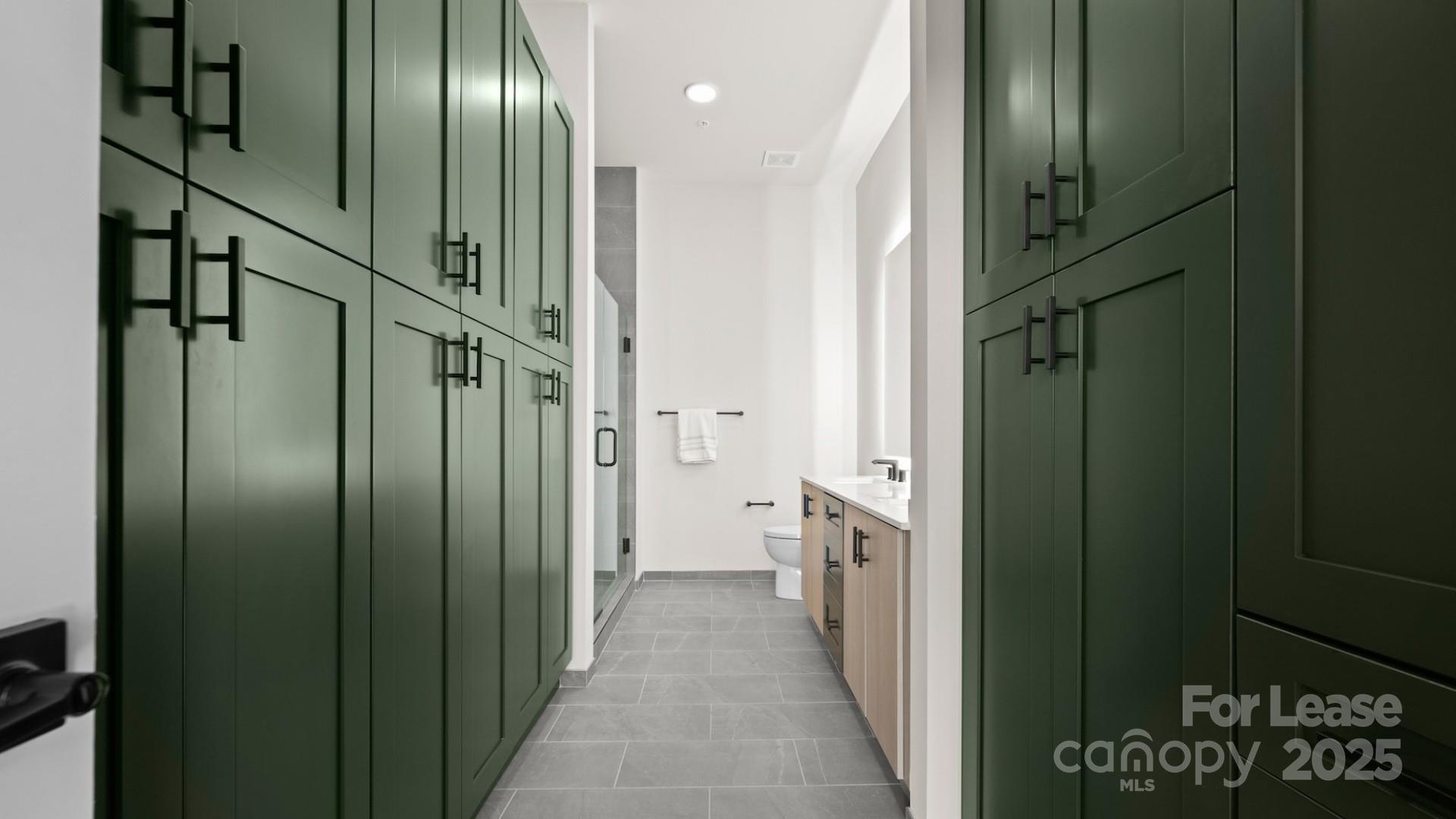 124 E Kingston Avenue C1-b Property Photo 40