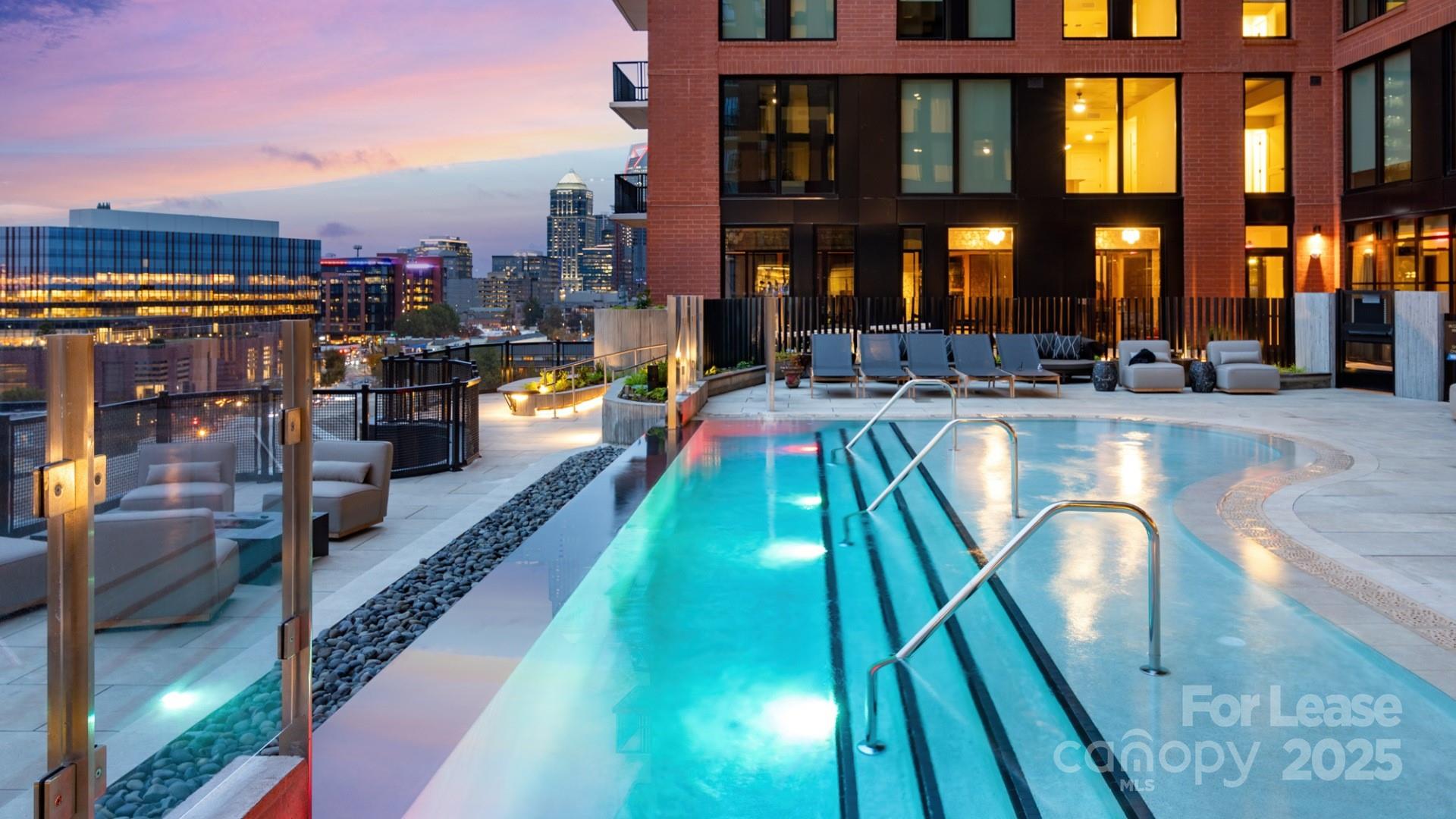 124 E Kingston Avenue S2 Property Photo 9