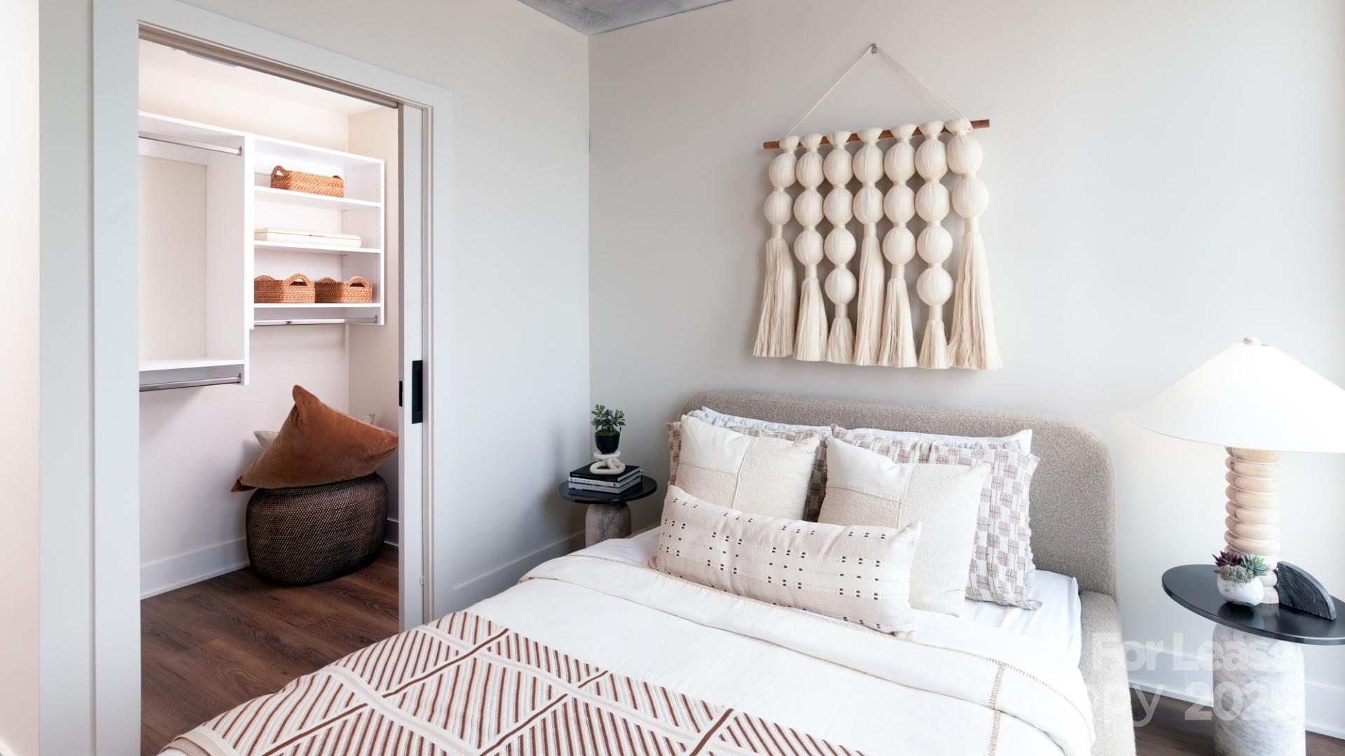 124 E Kingston Avenue S2 Property Photo 24