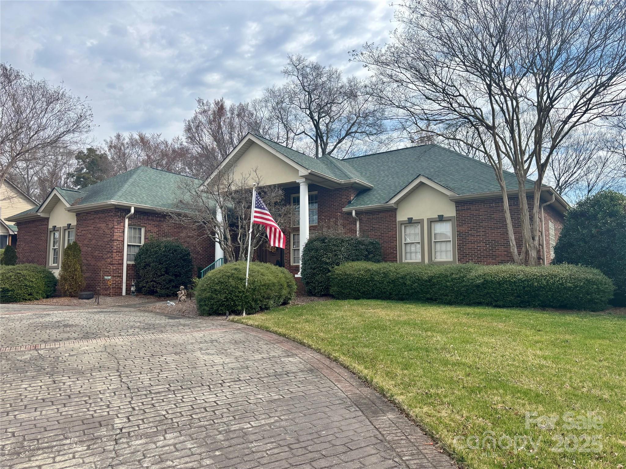 1217 12th Fairway Drive Property Photo