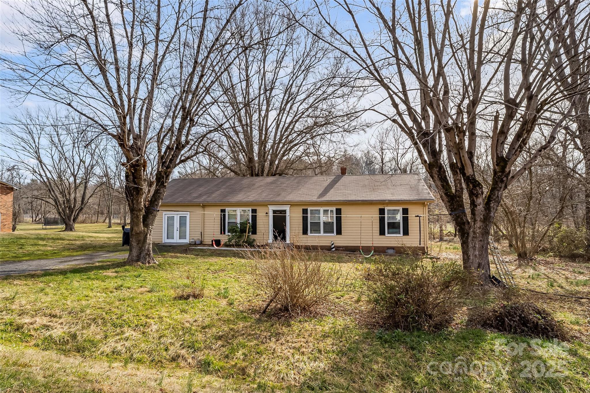 2375 W Lenoir Drive Property Photo