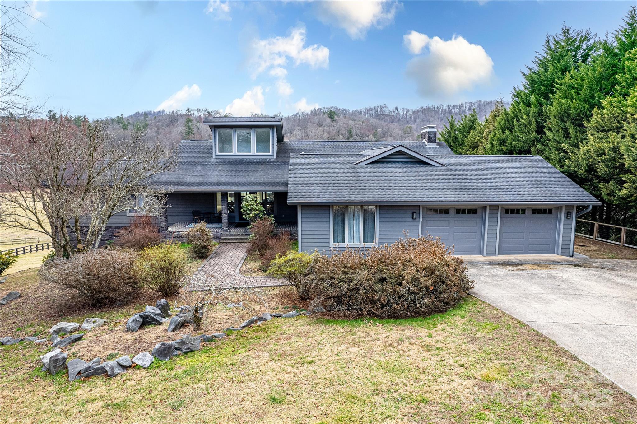 577 Windover Drive Property Photo