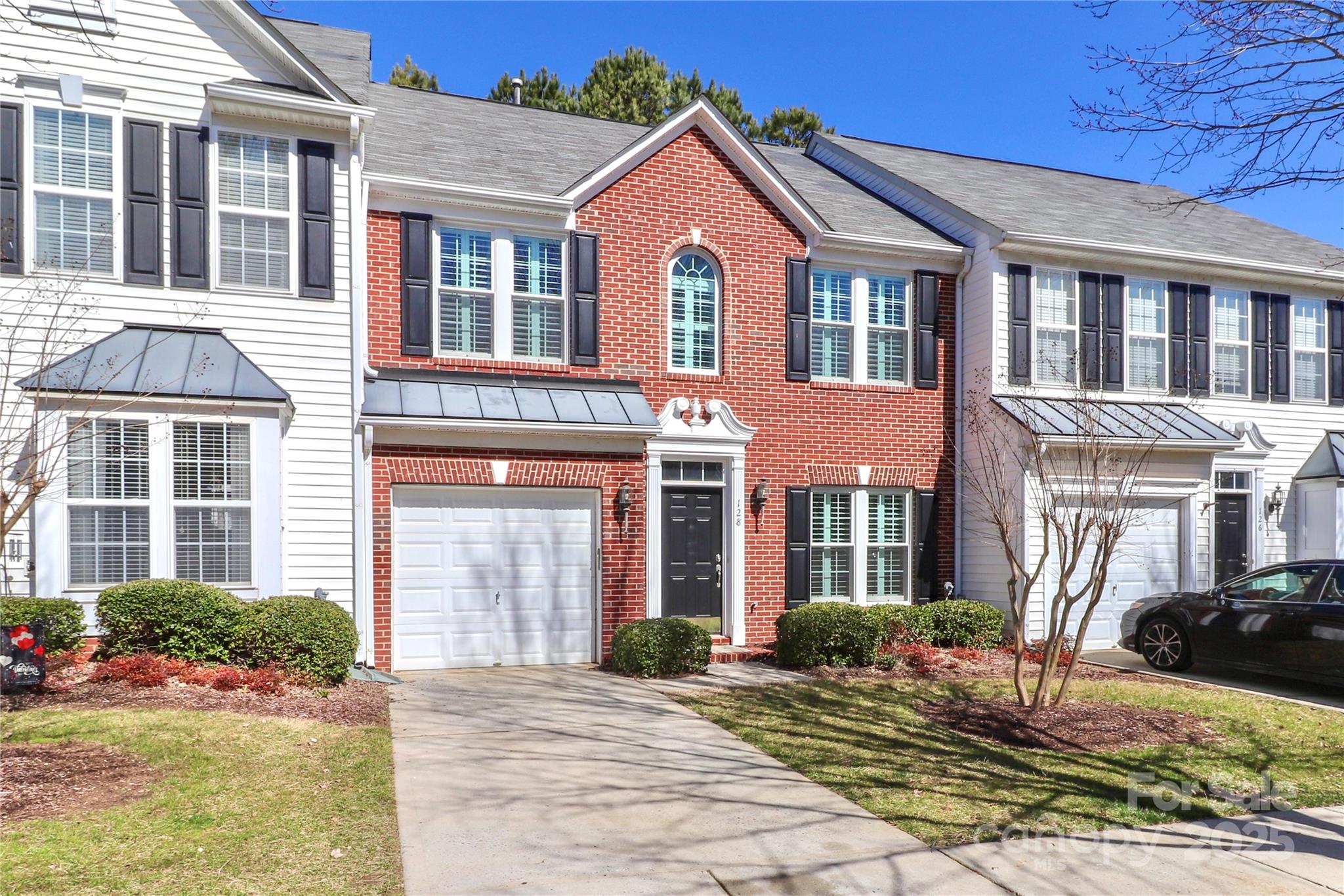 128 S Arcadian Way Property Photo
