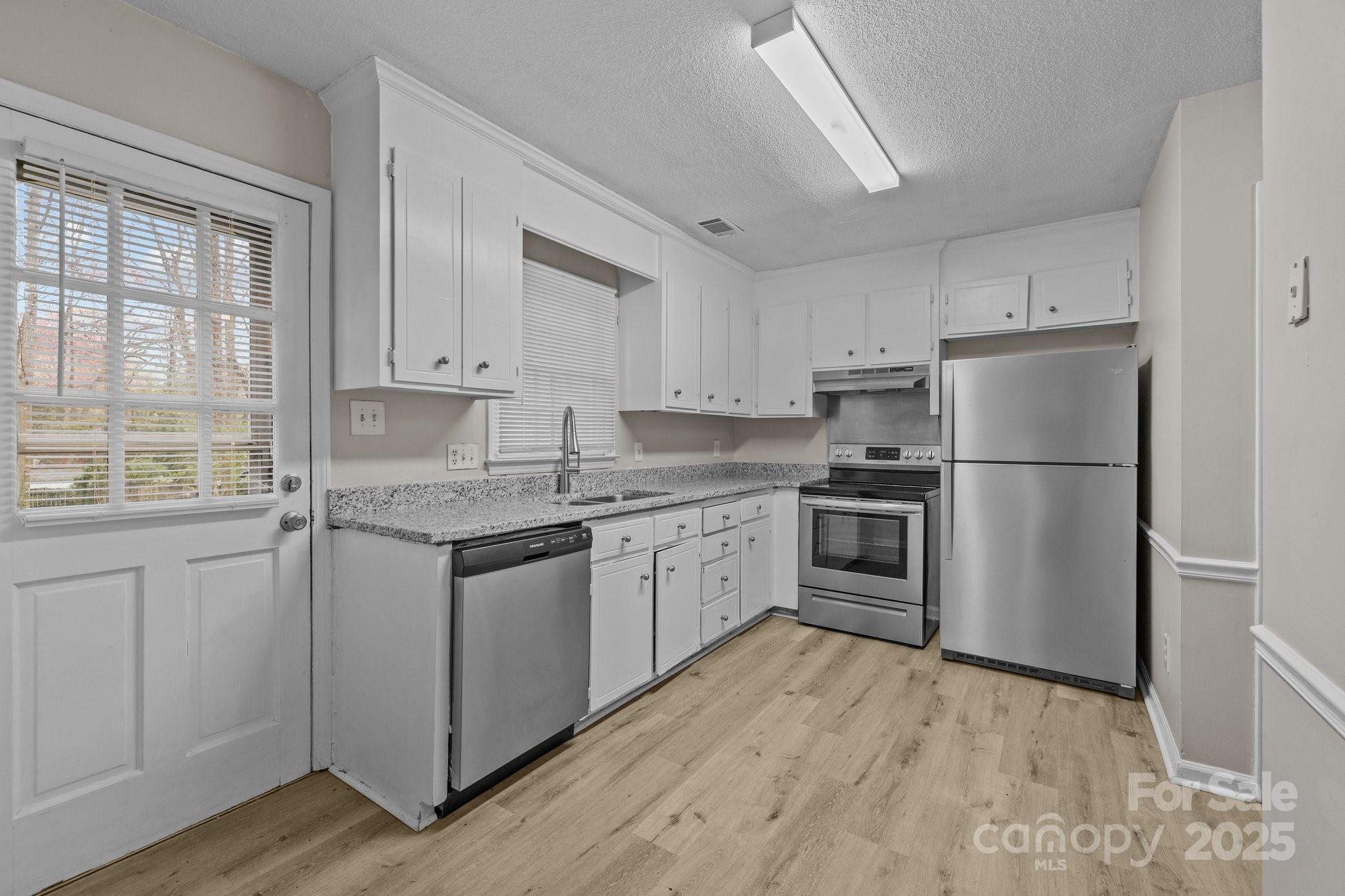 5948 Deveron Drive Property Photo 8