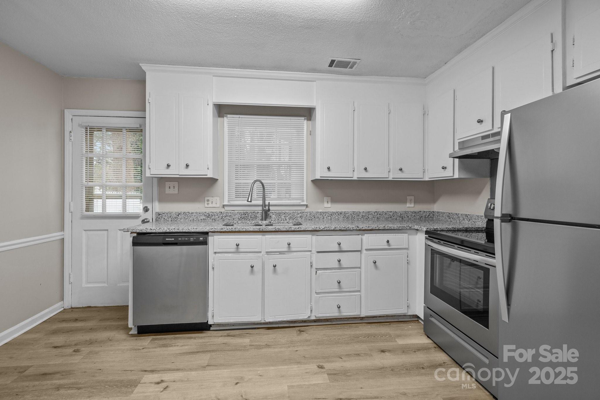 5948 Deveron Drive Property Photo 10