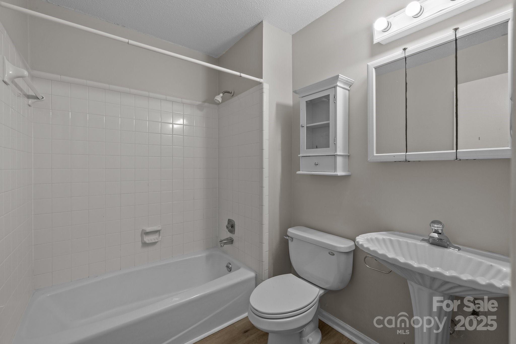 5948 Deveron Drive Property Photo 12