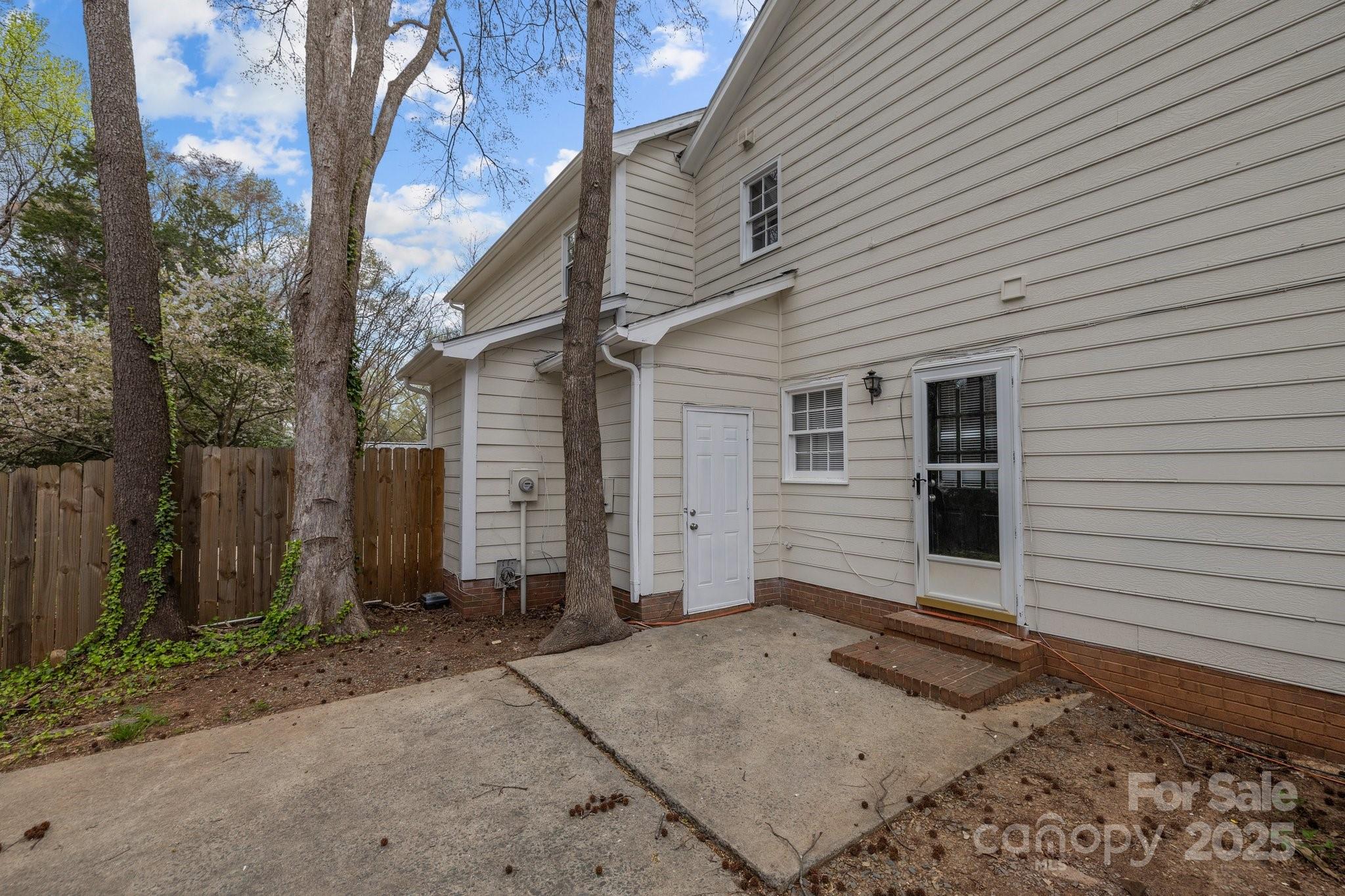 5948 Deveron Drive Property Photo 18