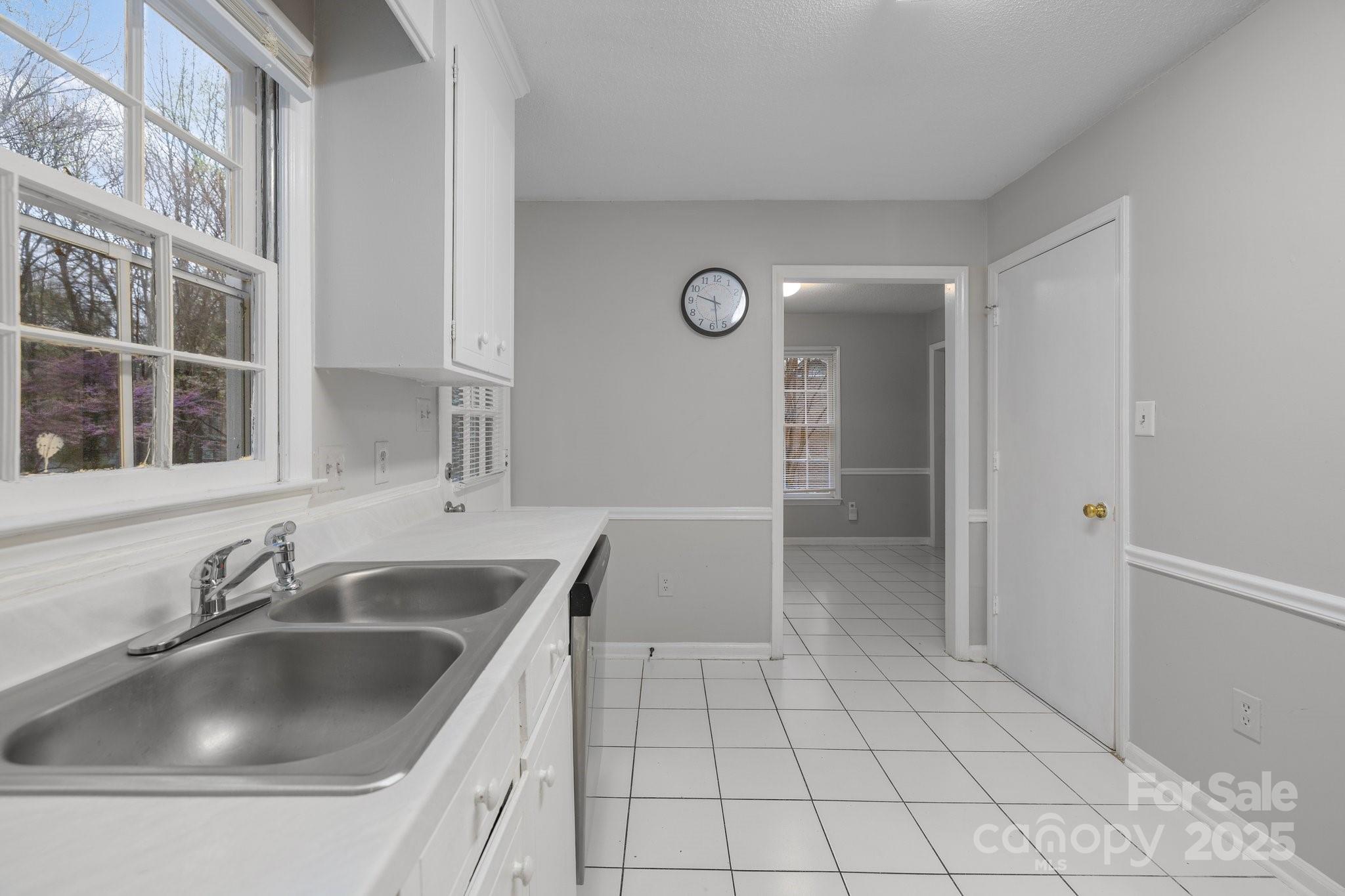5948 Deveron Drive Property Photo 27