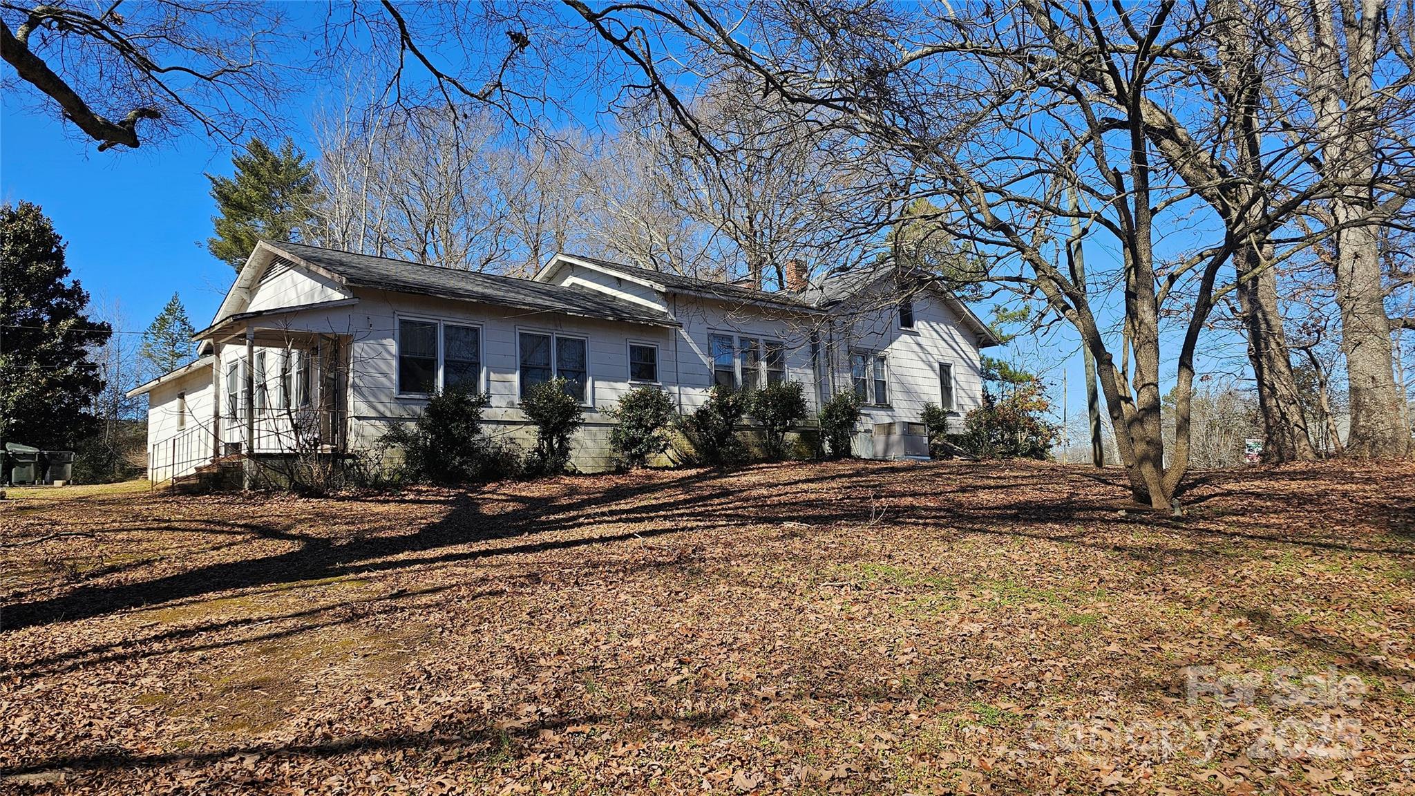 1116 Medlin Road Property Photo 3