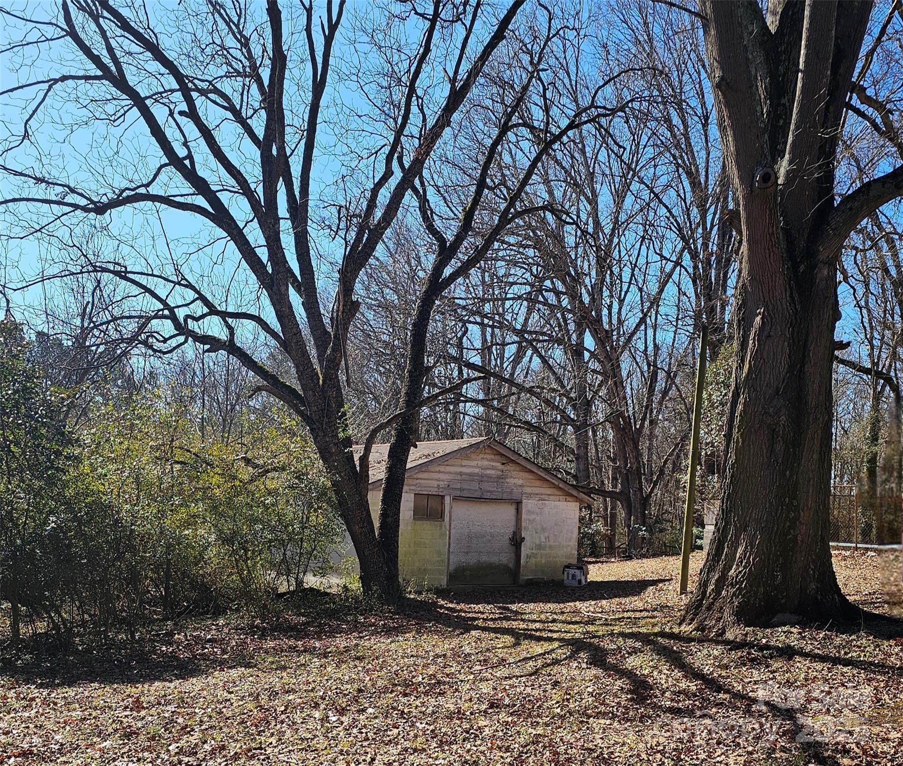 1116 Medlin Road Property Photo 12