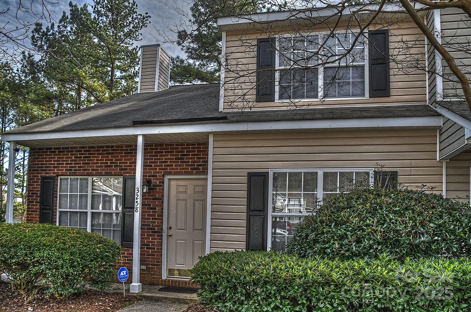 3258 Summercroft Lane Property Photo