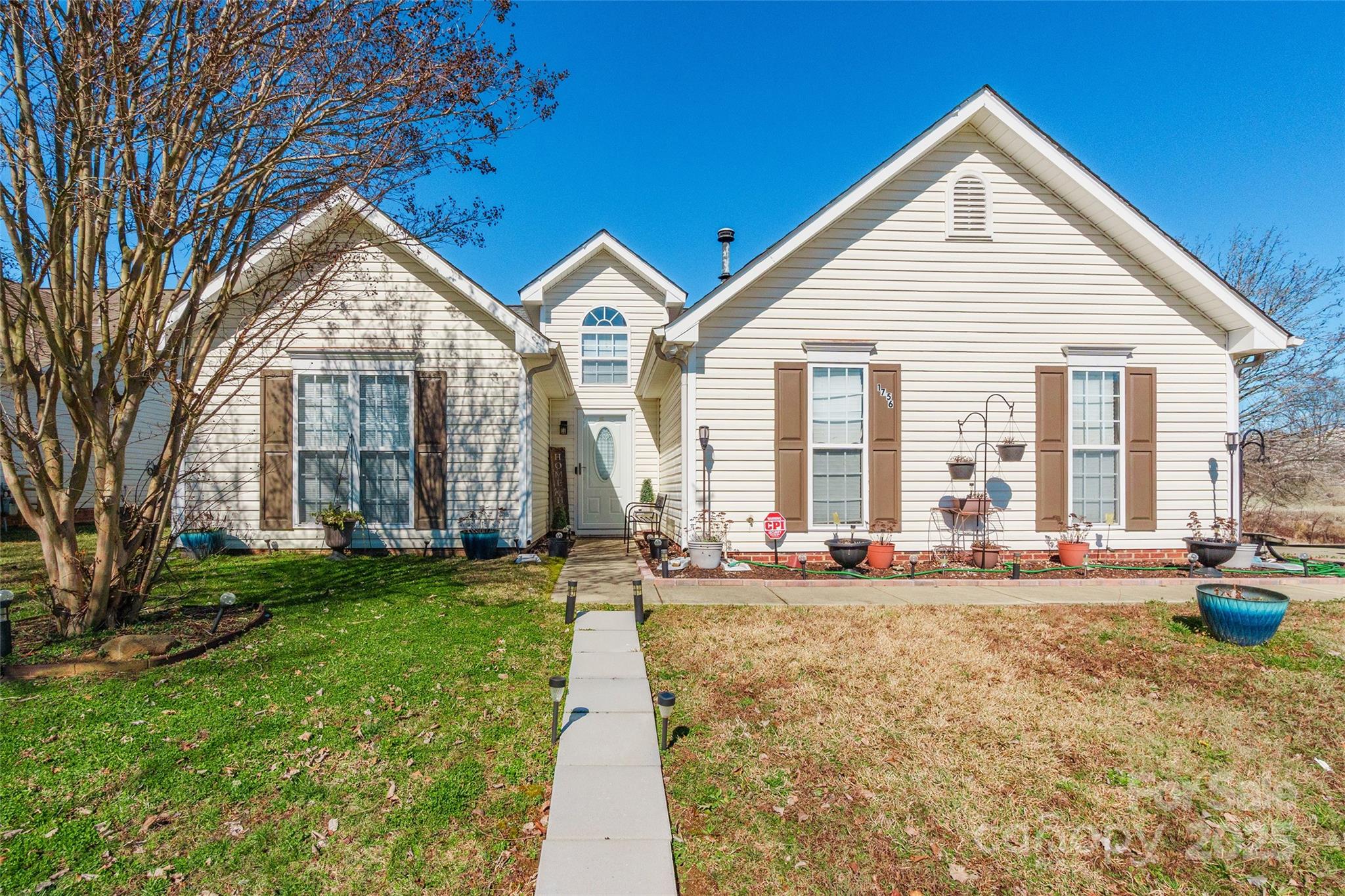 1756 Tate Road Property Photo