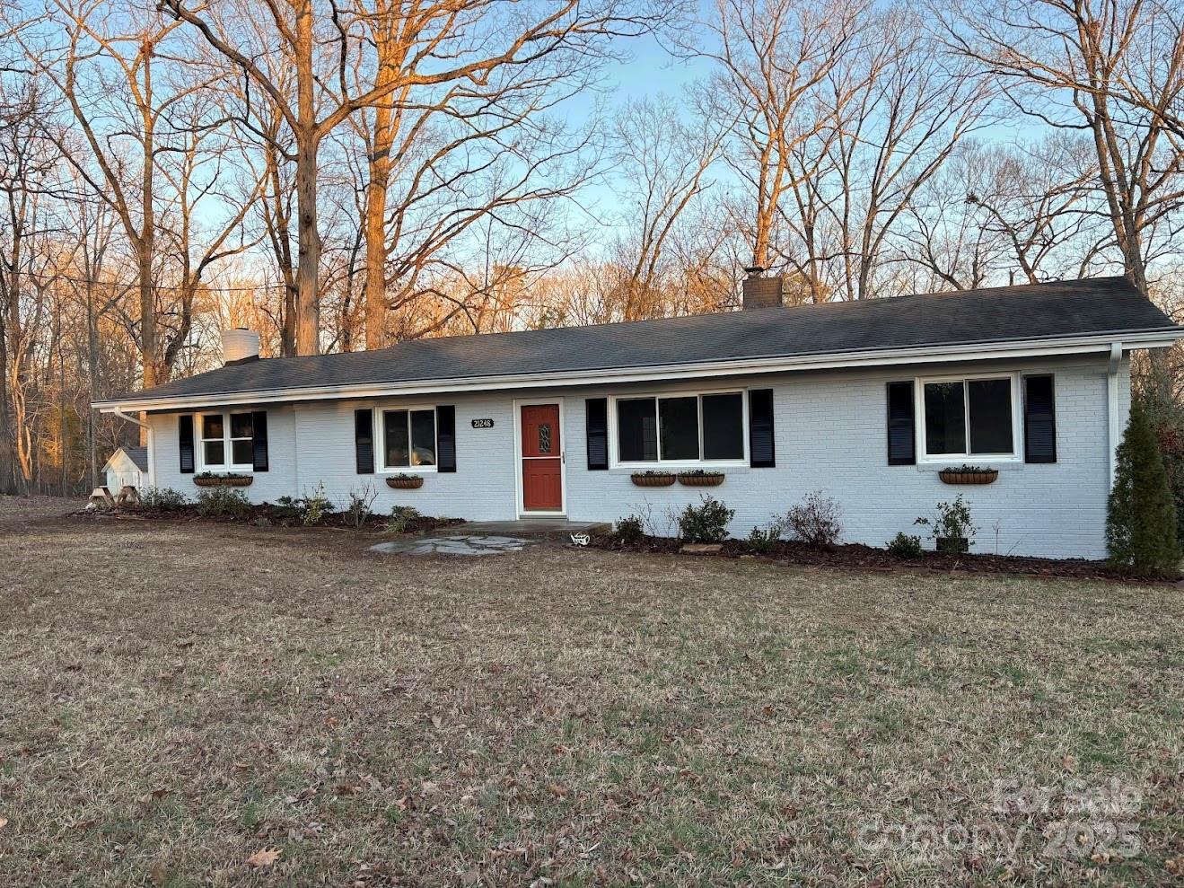21248 Ravenwood Road Property Photo