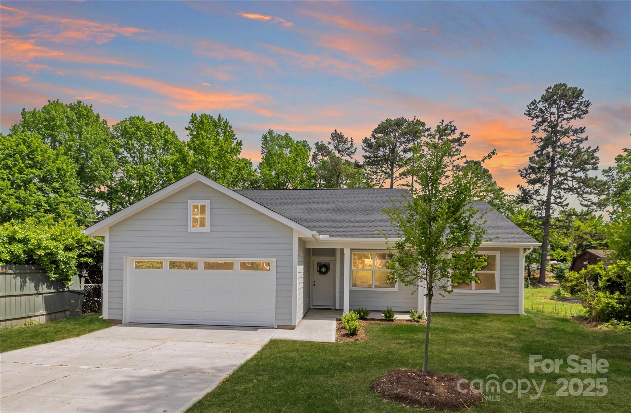 5404 Maplewood Lane Property Photo