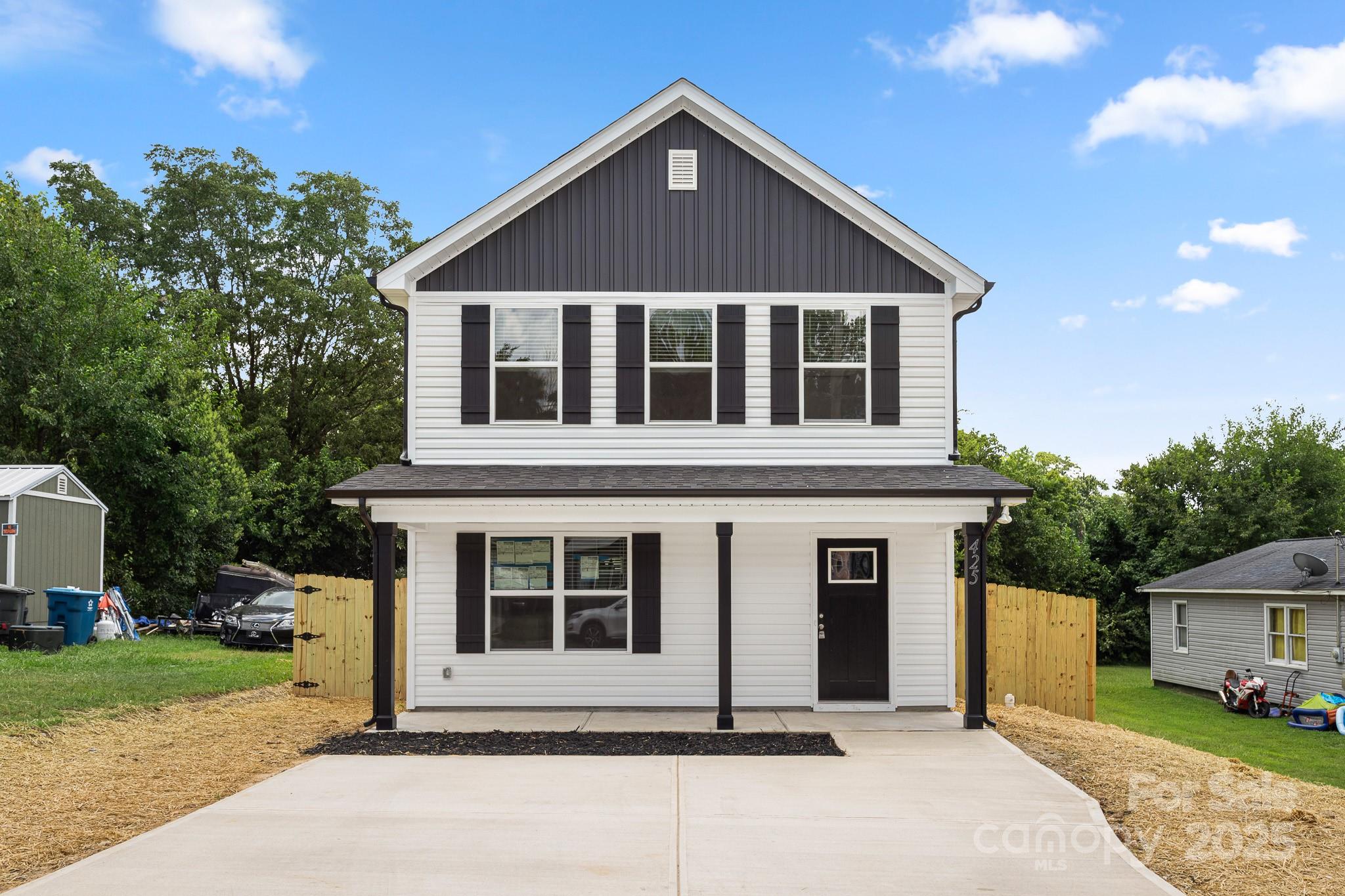 425 Messner Street Property Photo 1