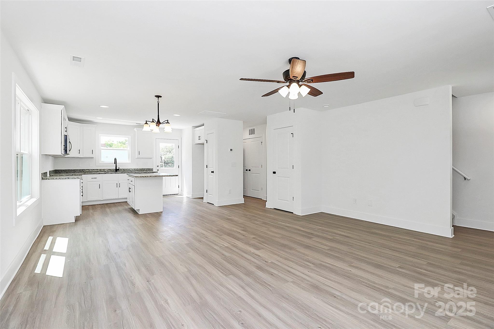 230 Georgia Street 63 Property Photo 3
