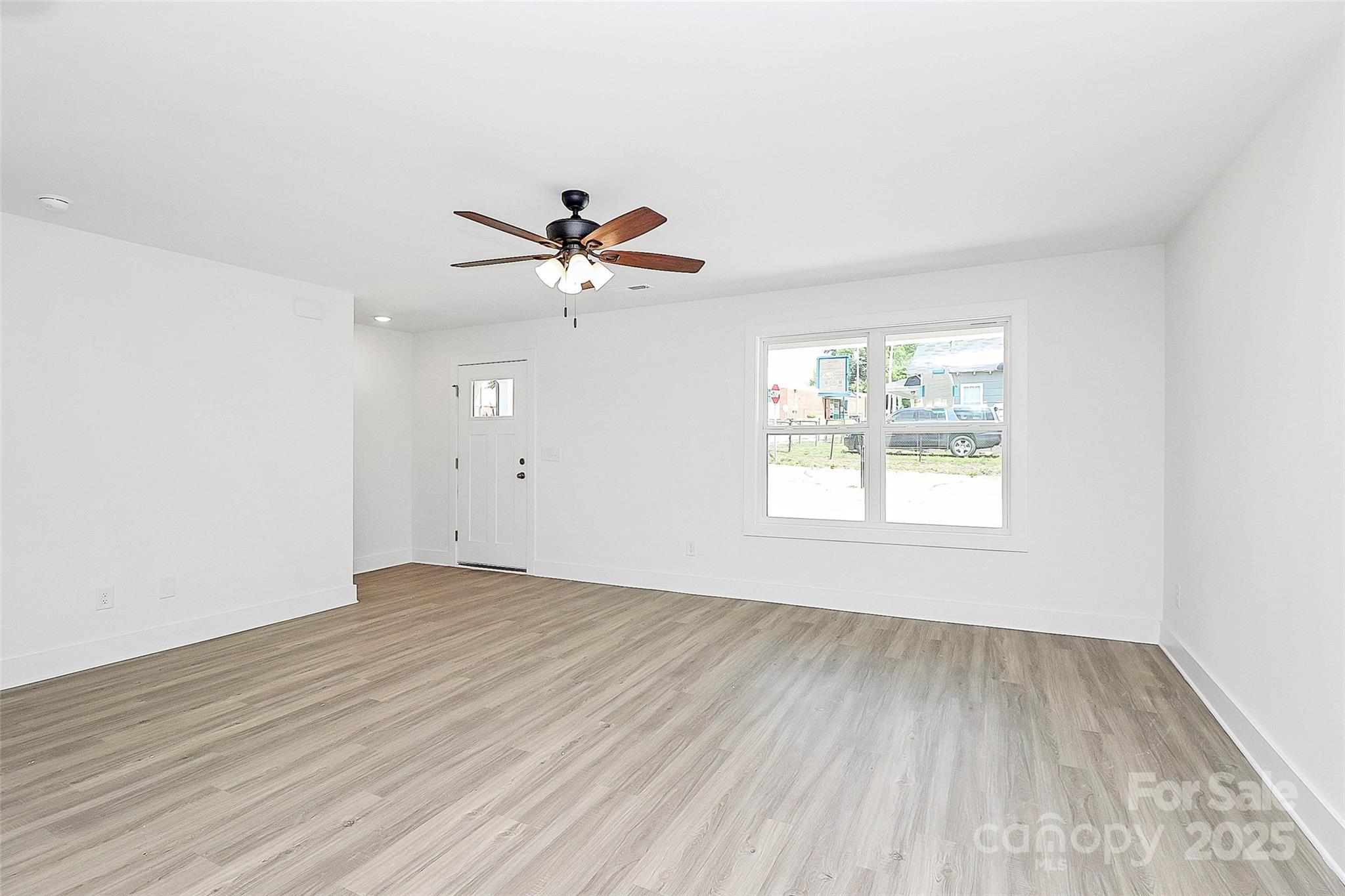 230 Georgia Street 63 Property Photo 4