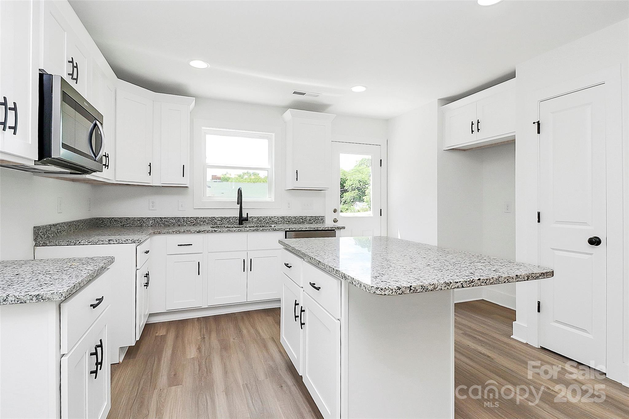 230 Georgia Street 63 Property Photo 12
