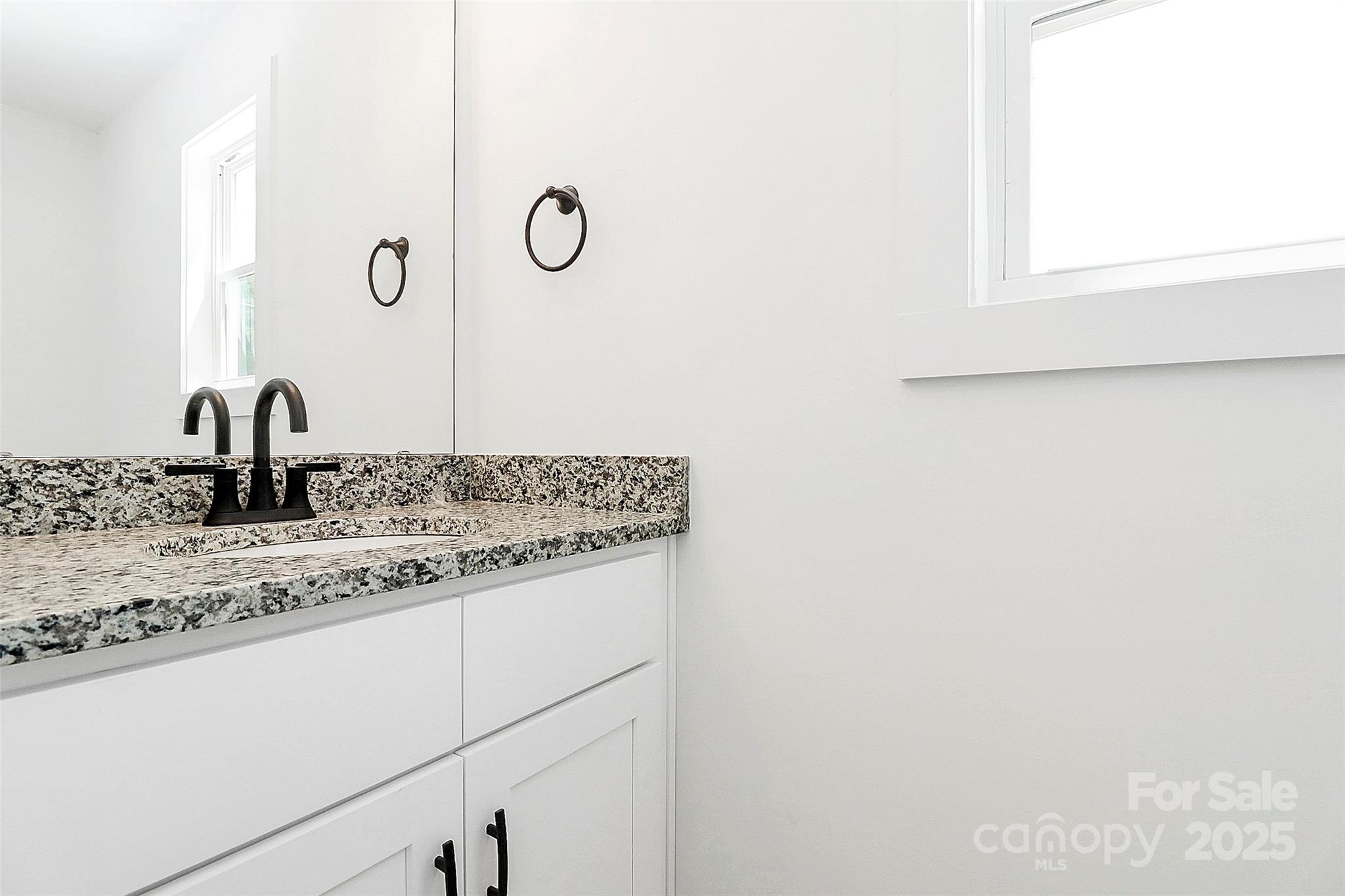 230 Georgia Street 63 Property Photo 14