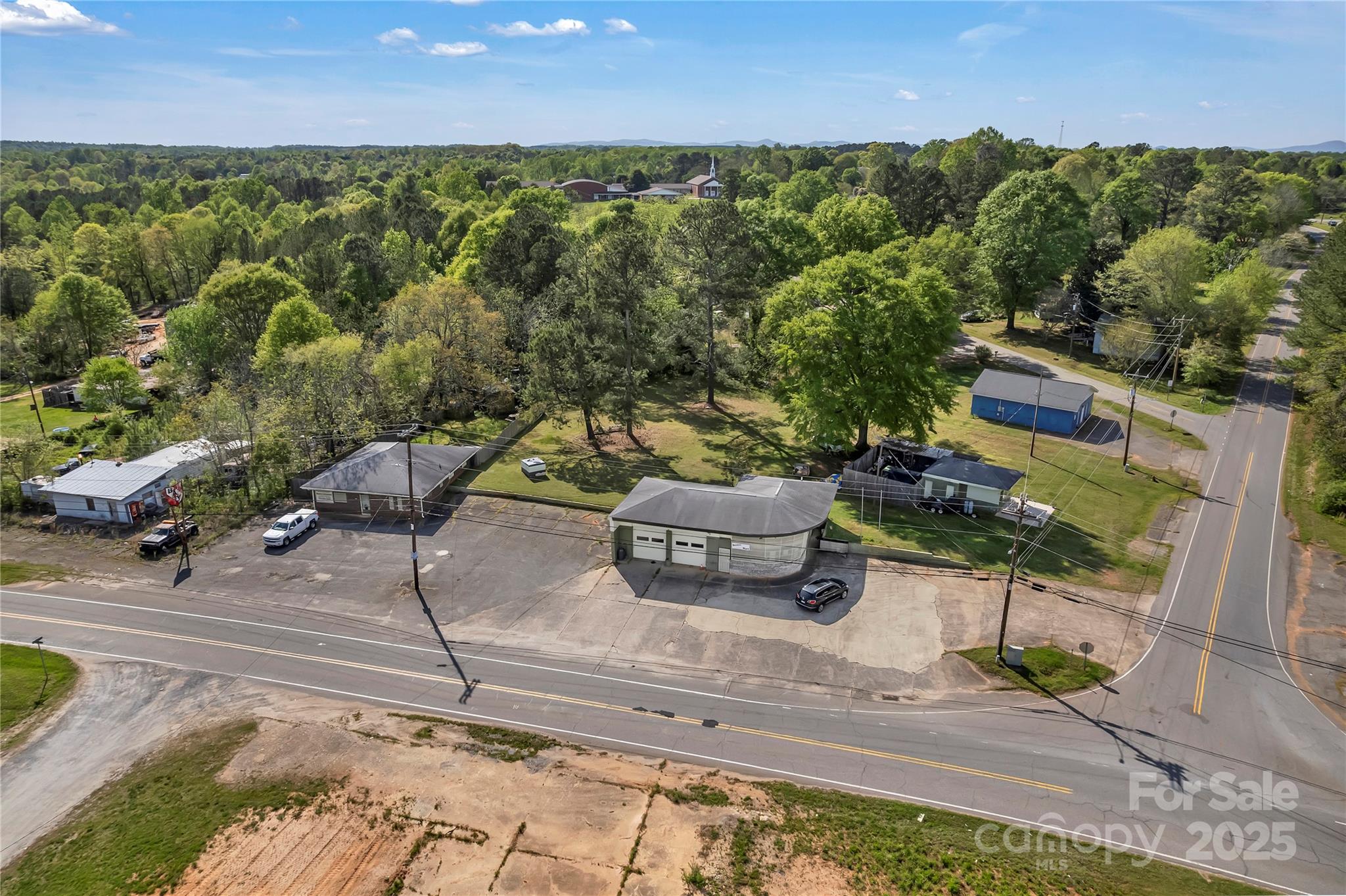 300 Shelby Road Property Photo 2